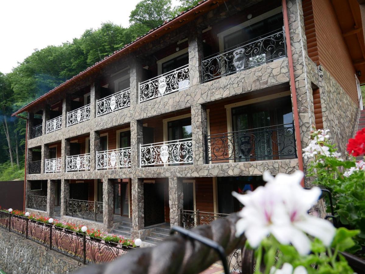 Hotel Zatyshok Svalyava Exterior foto