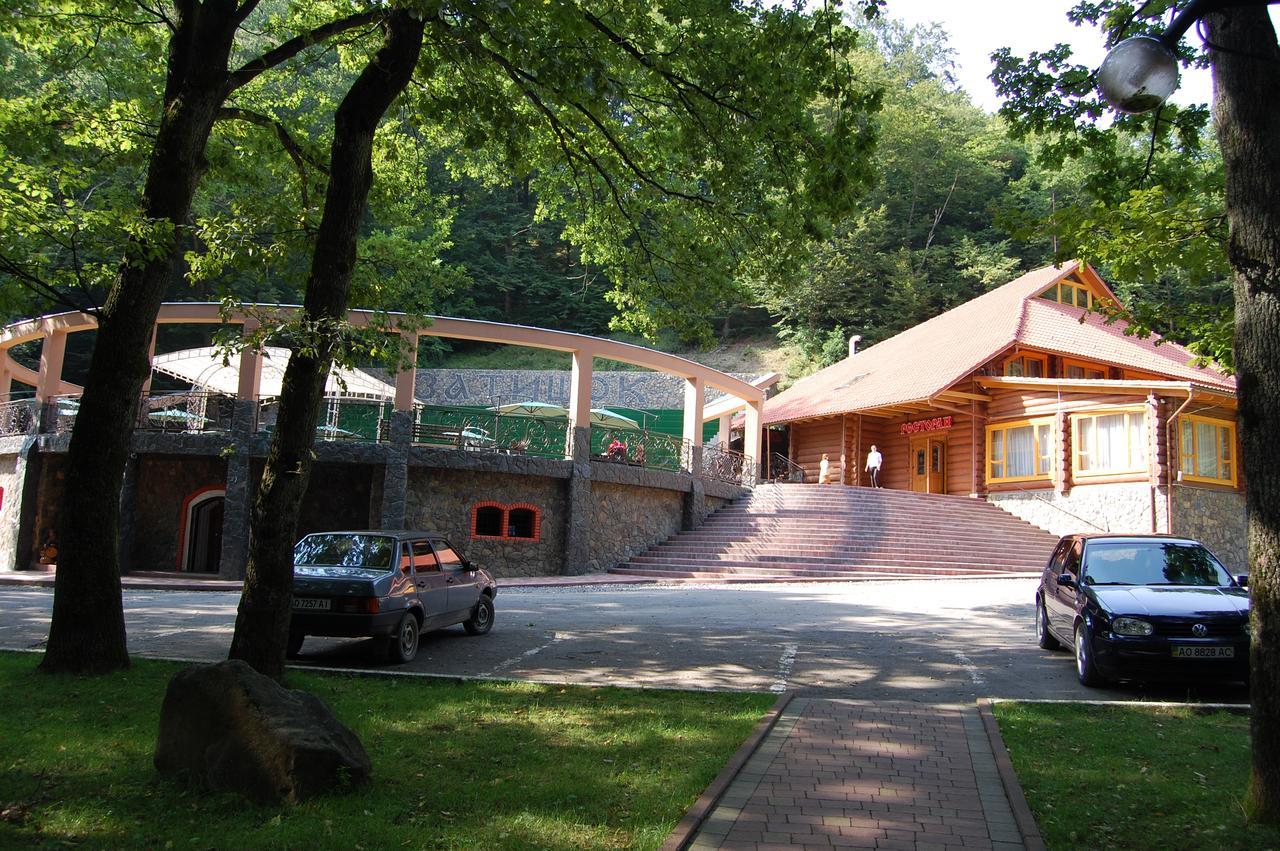 Hotel Zatyshok Svalyava Exterior foto