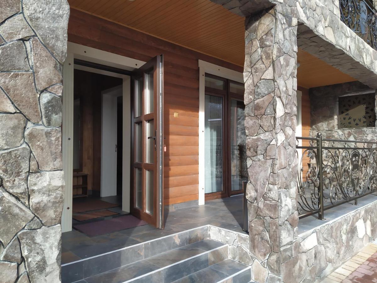 Hotel Zatyshok Svalyava Exterior foto